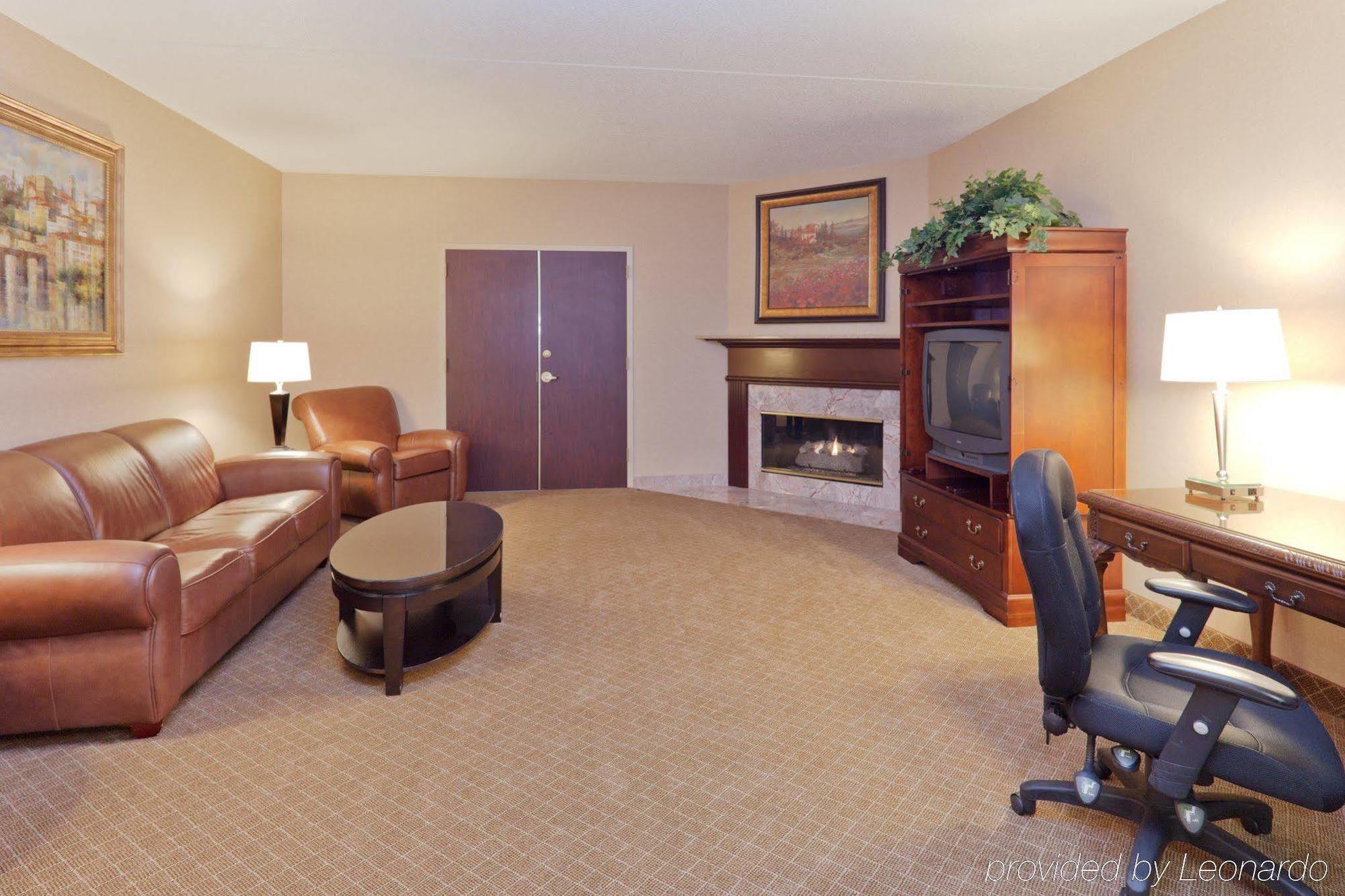 Wingate By Wyndham Mentor Oh Hotel Room photo